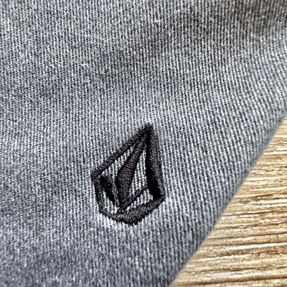 Volcom grey chino shorts - Picture 10 of 13